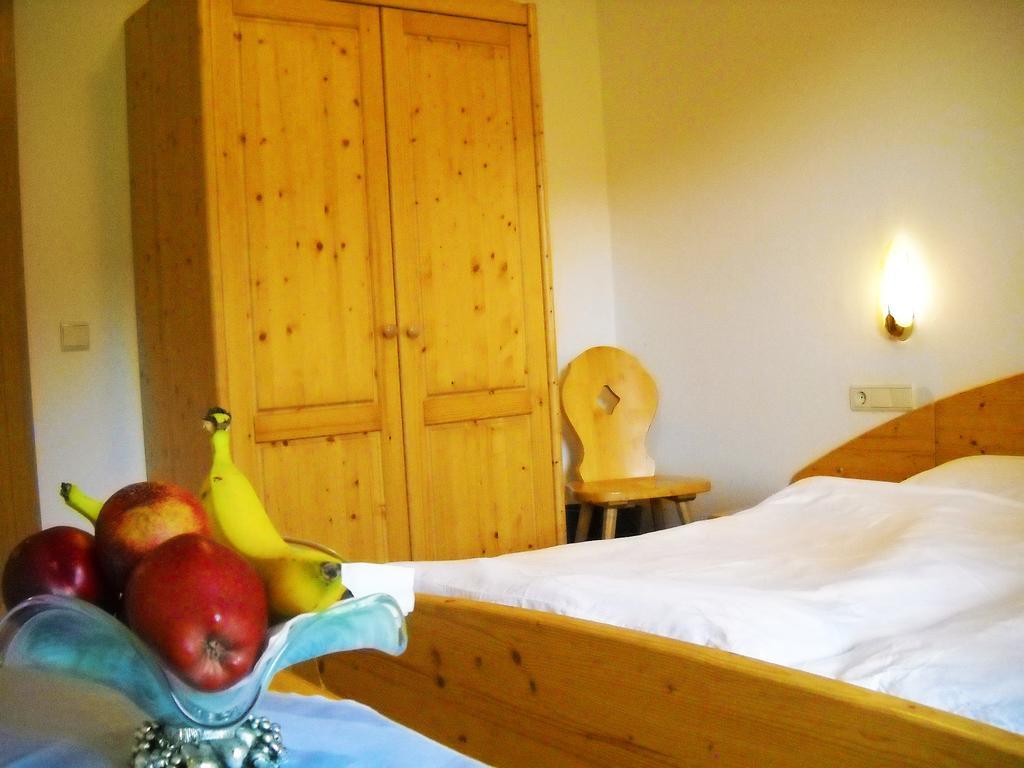 Gasthof Hohenbichl تيرينتو الغرفة الصورة