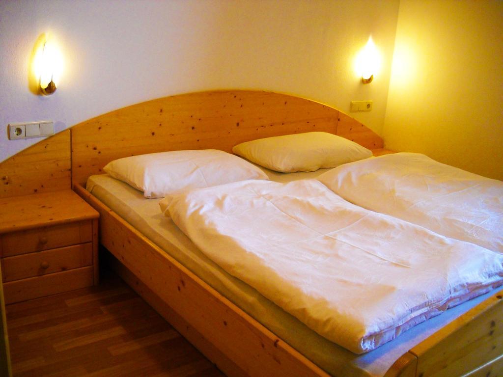 Gasthof Hohenbichl تيرينتو الغرفة الصورة