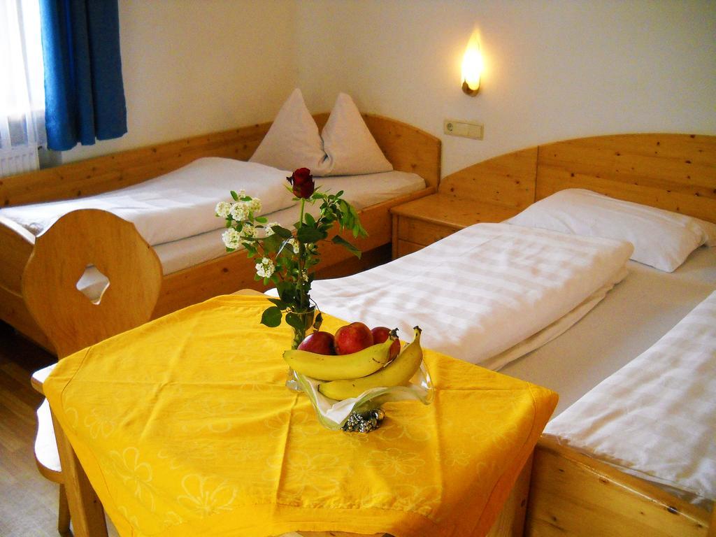 Gasthof Hohenbichl تيرينتو الغرفة الصورة
